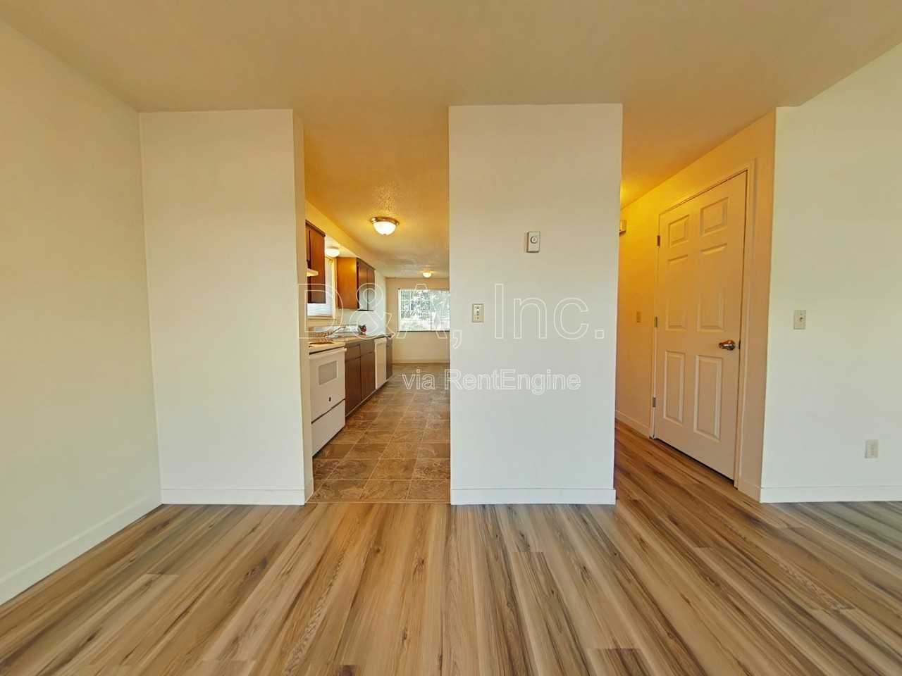 2624 Nw Coolidge Way - Photo 3 of 11