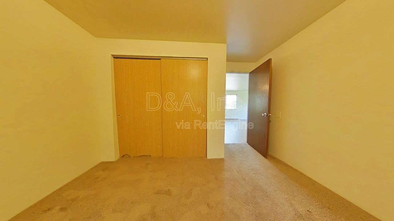 720 Nw 13th St #A - Photo 5 of 10