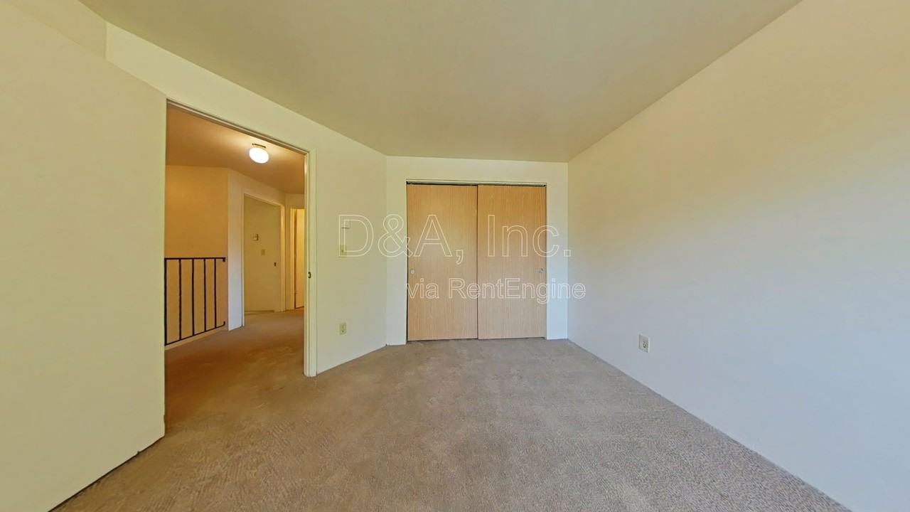 720 Nw 13th St #A - Photo 6 of 10