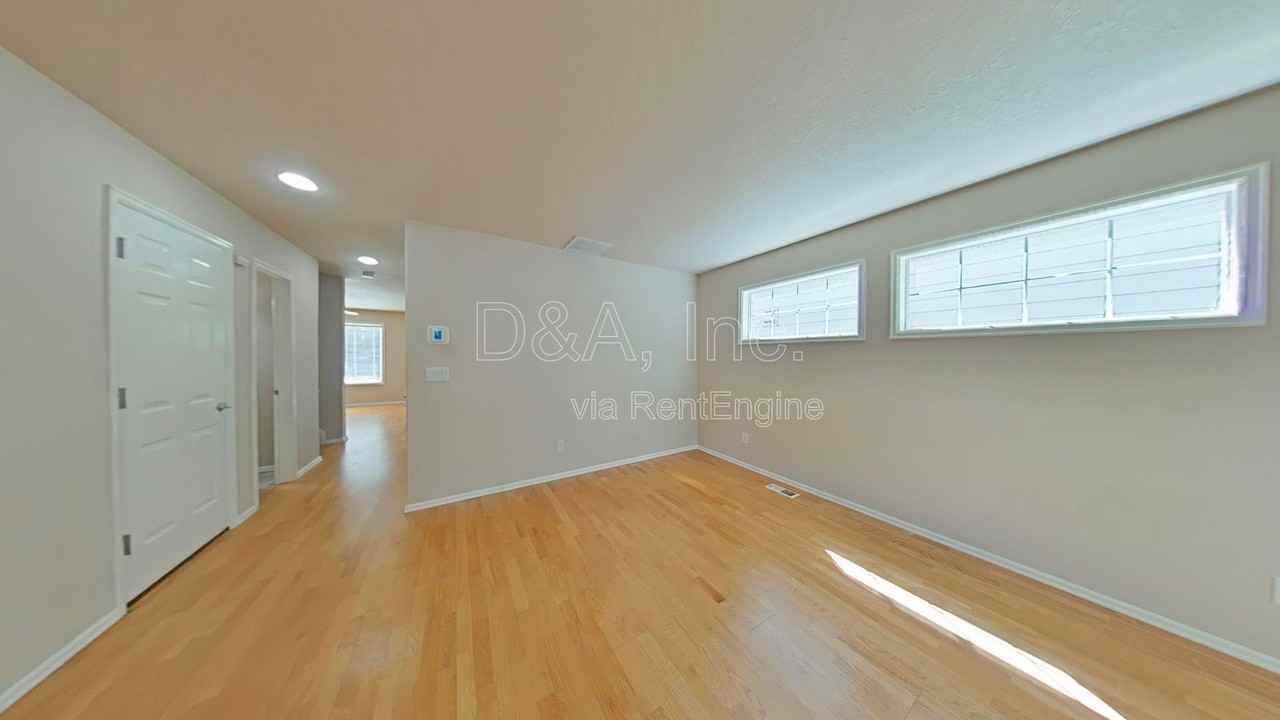 1262 Se Centerpointe Dr - Photo 2 of 14