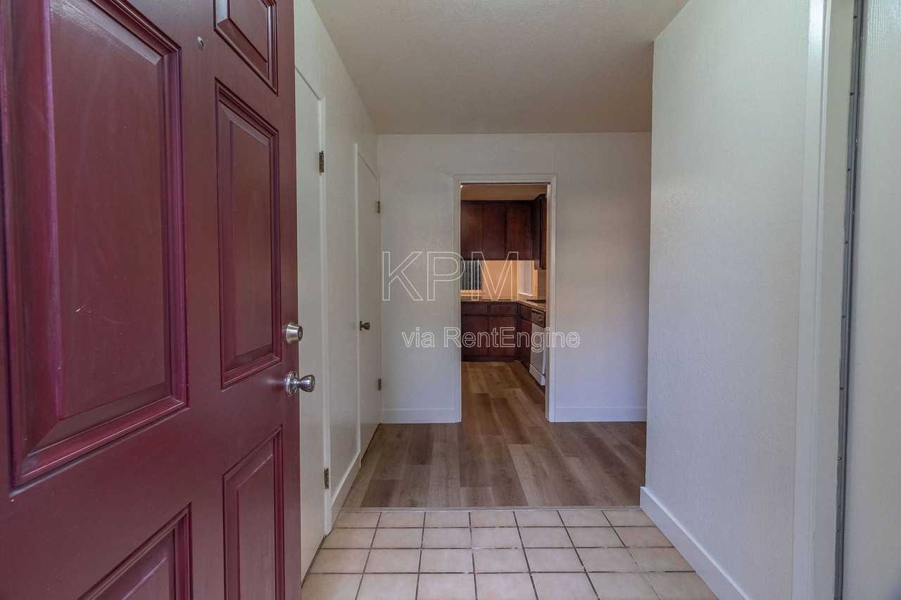 4609 Da Vinci Dr - Photo 2 of 30