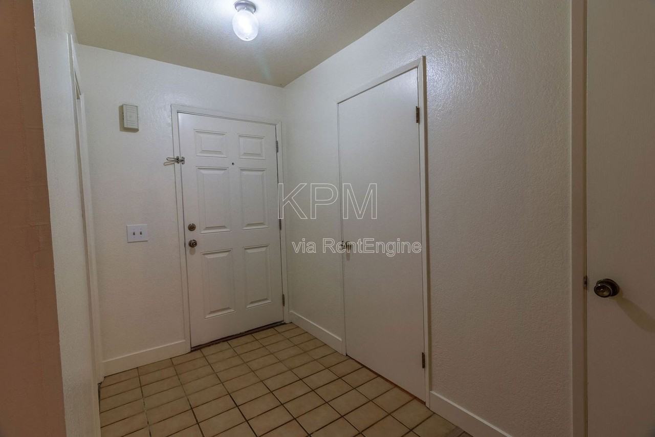 4609 Da Vinci Dr - Photo 3 of 30