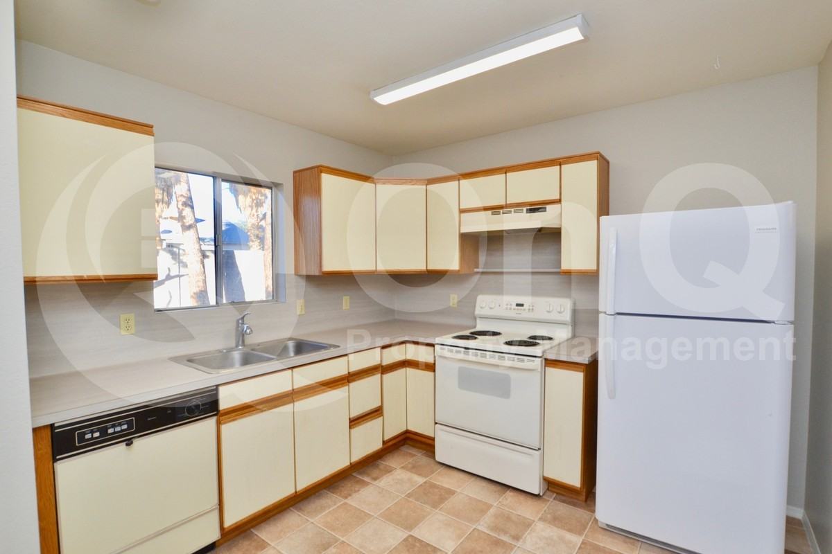 6146 E Cicero St - Photo 2 of 19