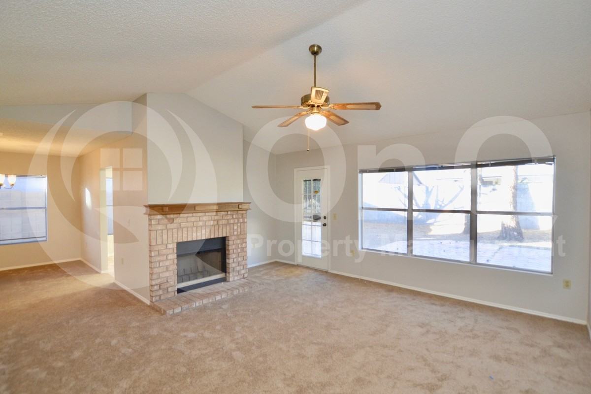 6146 E Cicero St - Photo 3 of 19