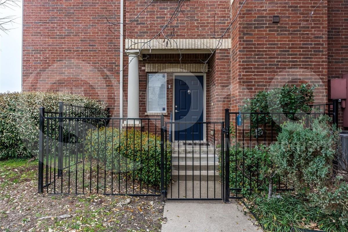 4904 Live Oak St #1 - Photo 2 of 20