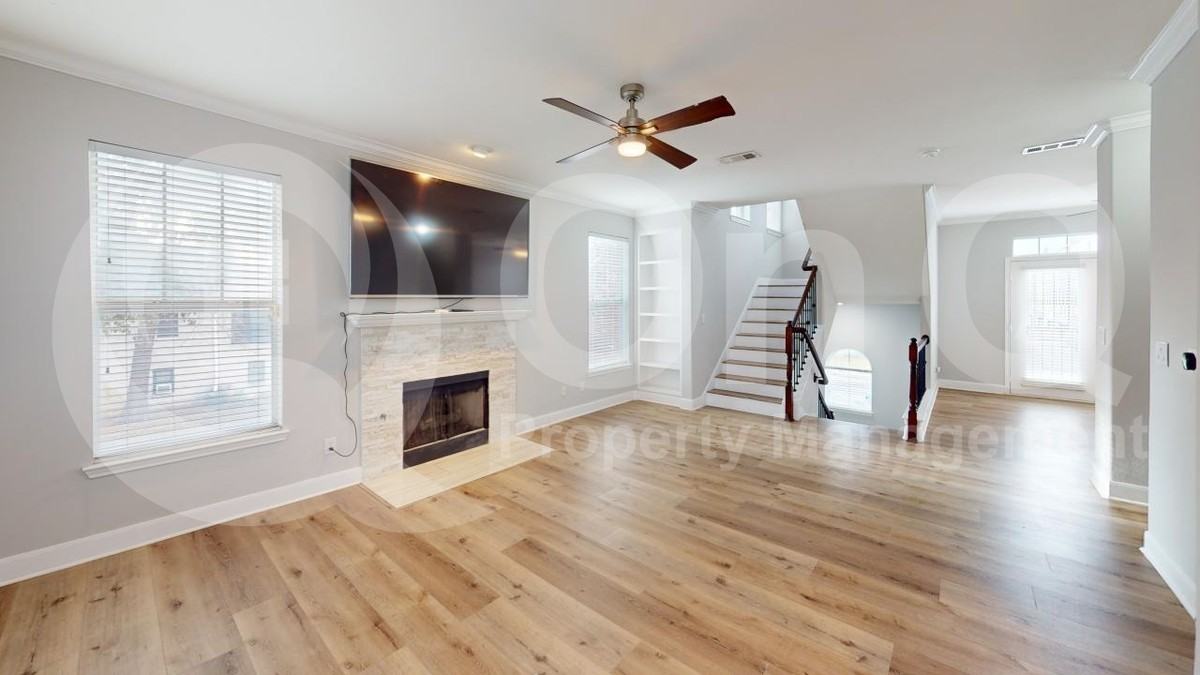 4904 Live Oak St #1 - Photo 4 of 20