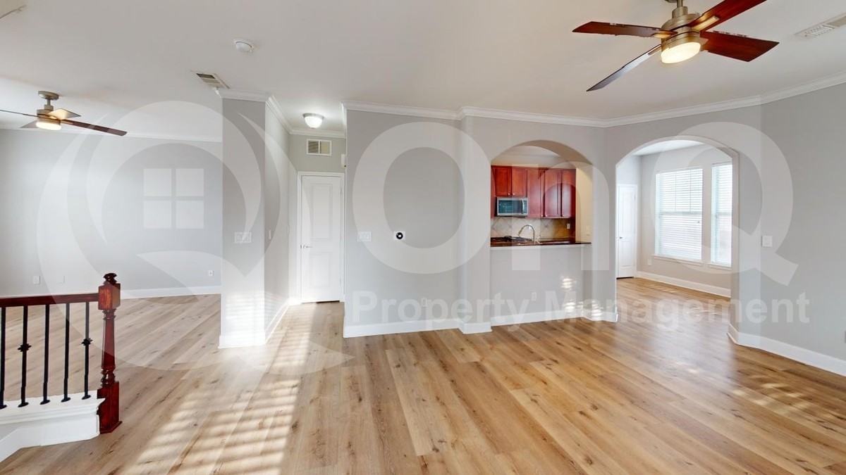 4904 Live Oak St #1 - Photo 5 of 20