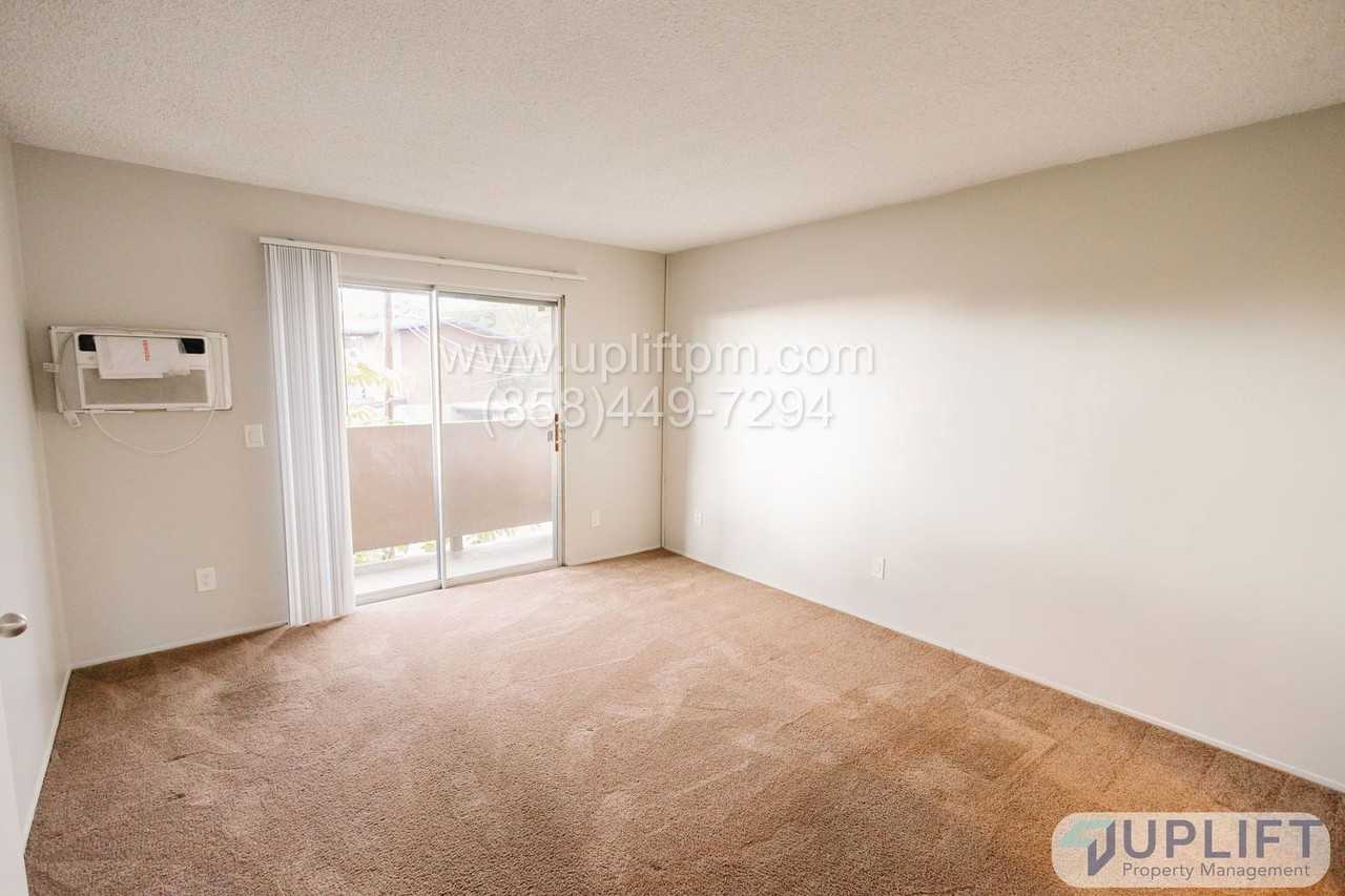 5787 College Ave - Photo 5 of 10