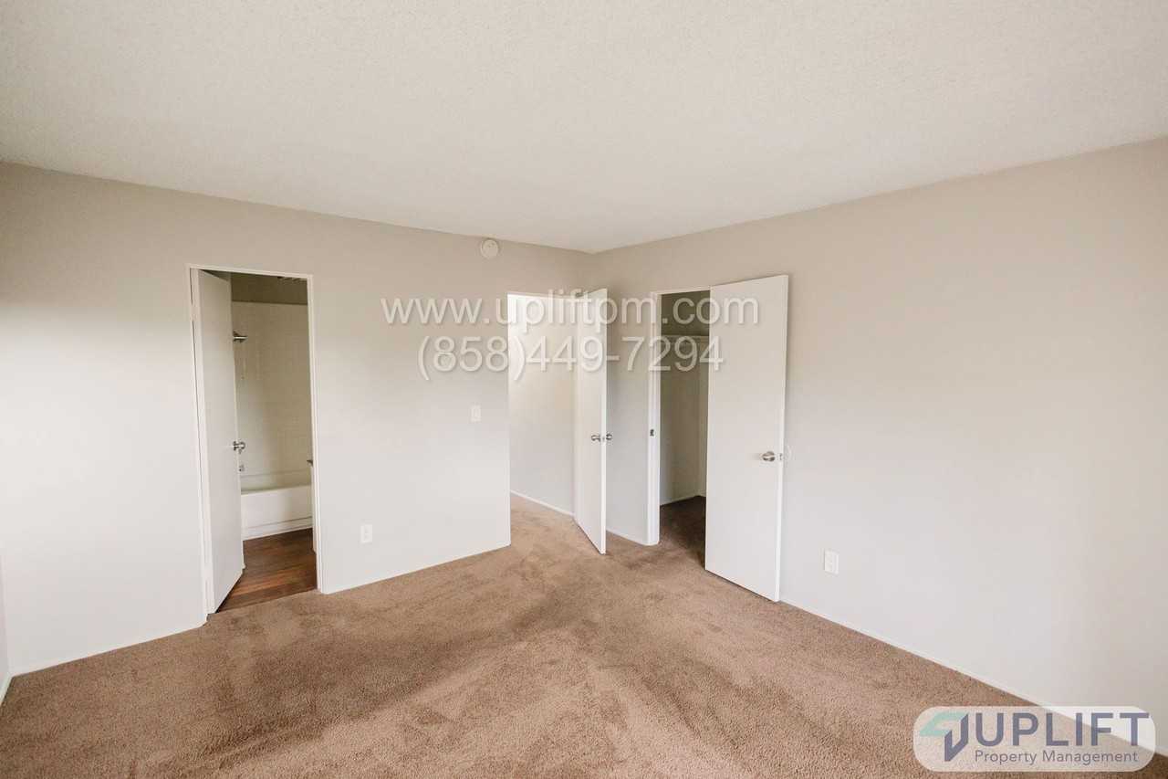 5787 College Ave - Photo 6 of 10