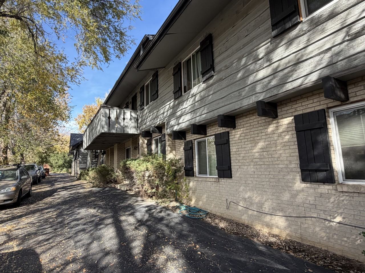 1324 Balsam Ave #1 - Photo 7 of 32