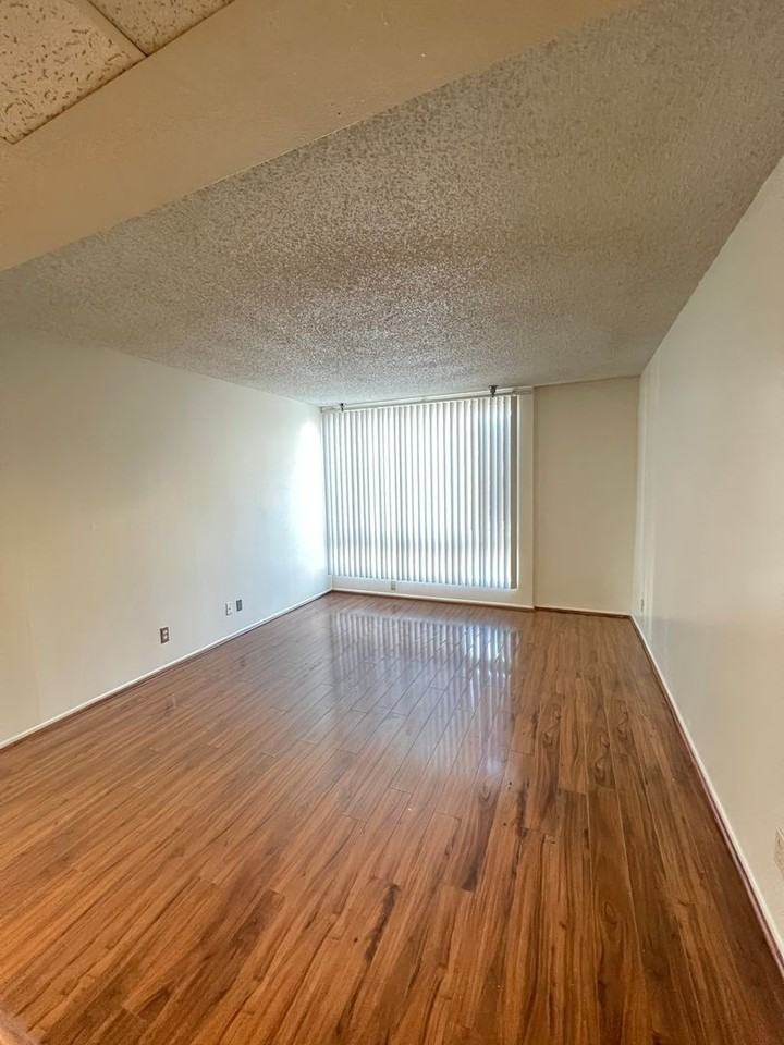 807Bunk - Photo 3 of 20