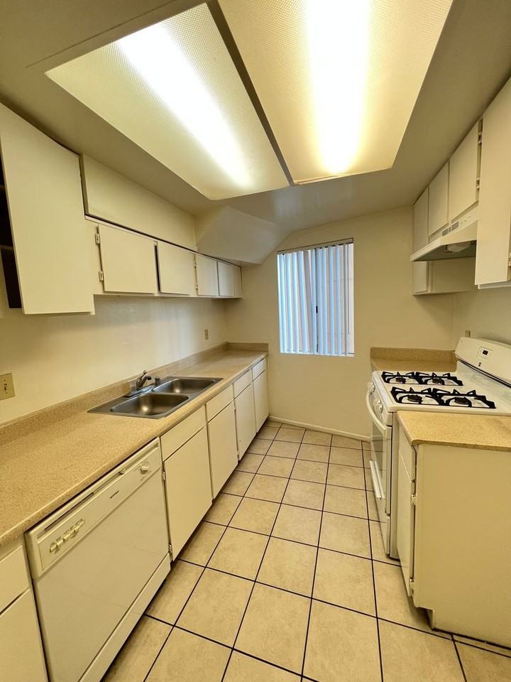 807Bunk - Photo 6 of 20