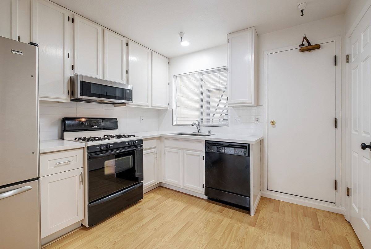 479 24th Ave #2 - Photo 2 of 24