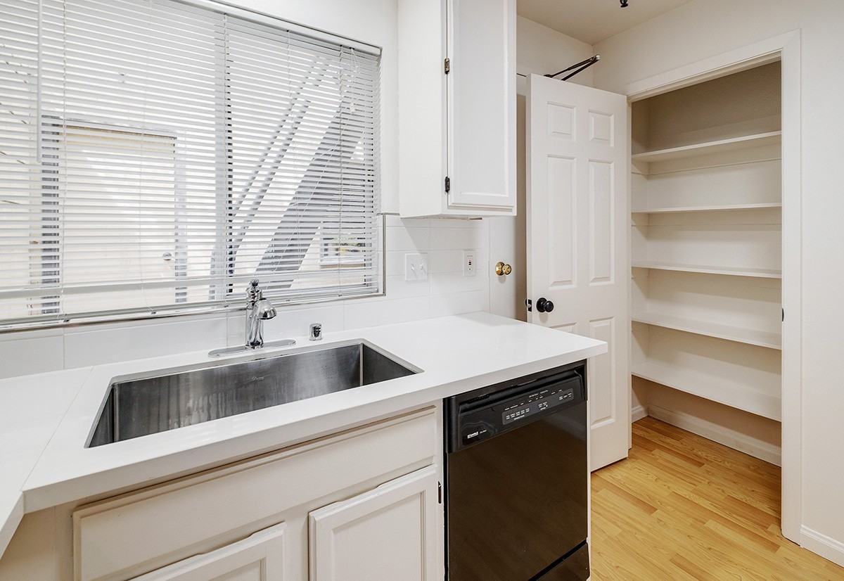 479 24th Ave #2 - Photo 5 of 24