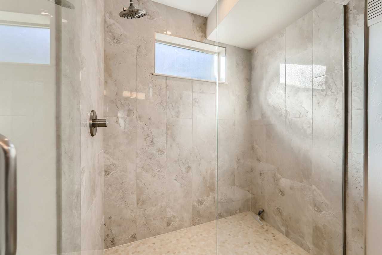 1261 N Perry St #1 - Photo 7 of 20