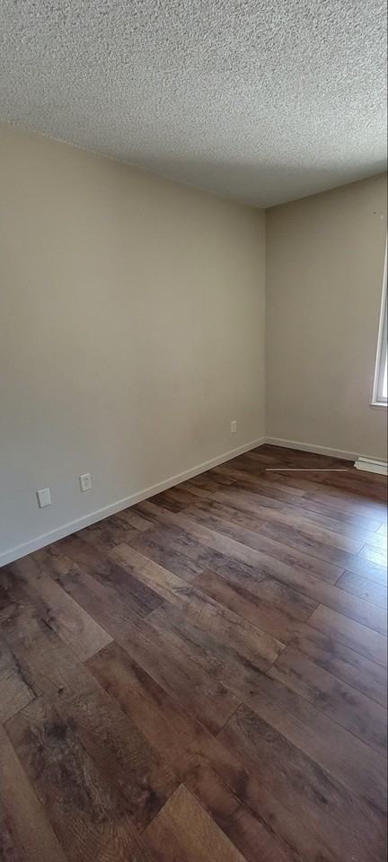 1200 W Riordan Rd #603 - Photo 4 of 7