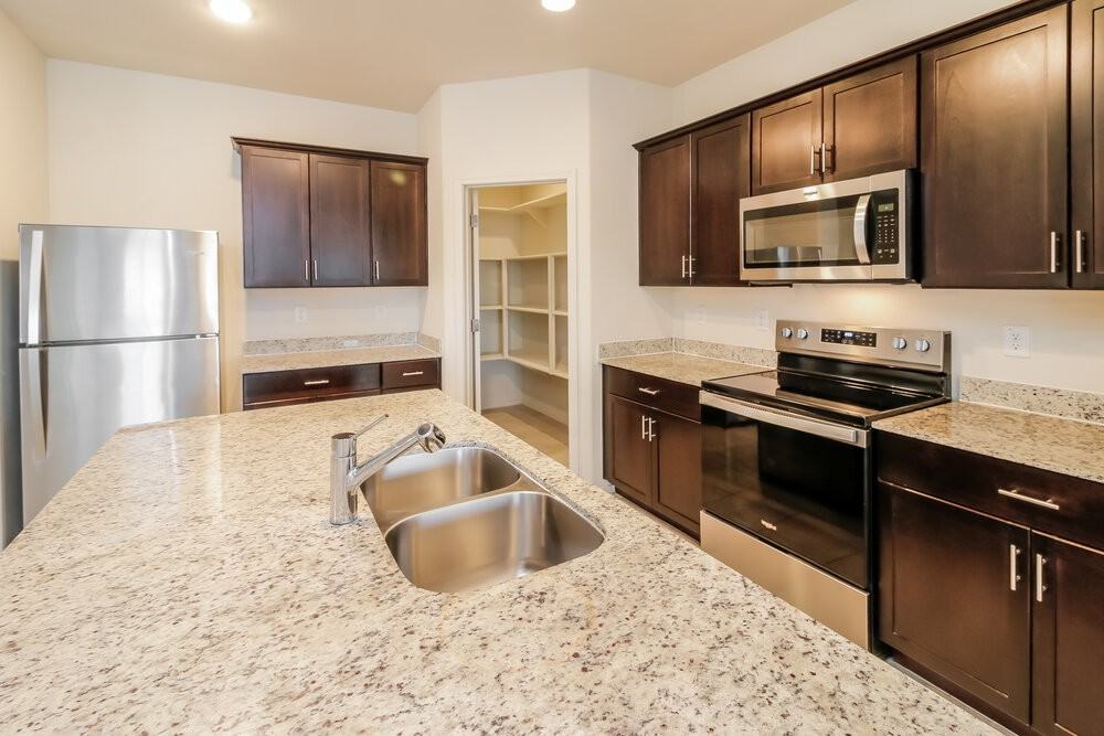 18374 N Acacia Ave - Photo 5 of 16