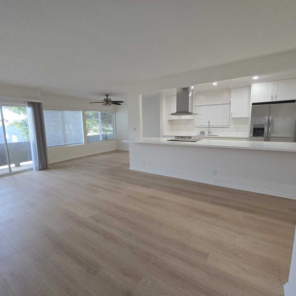 336 Culver Blvd - Photo 6 of 10