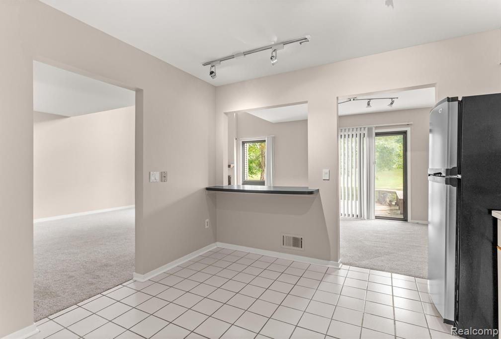 644 Ashley Cir - Photo 7 of 22