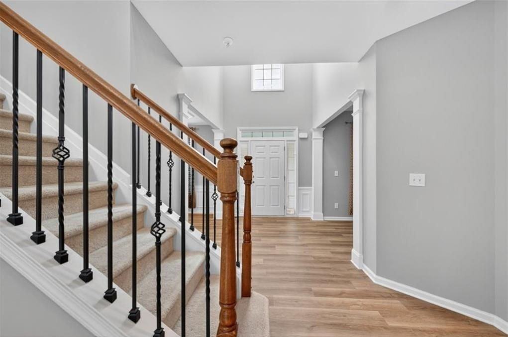 740 Mayfair Ct - Photo 7 of 50