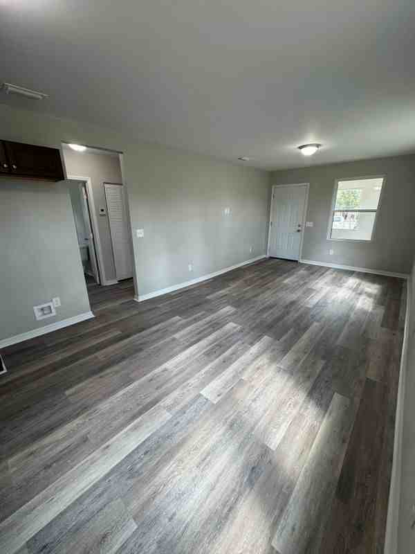 5134 Dodge Rd - Photo 7 of 12