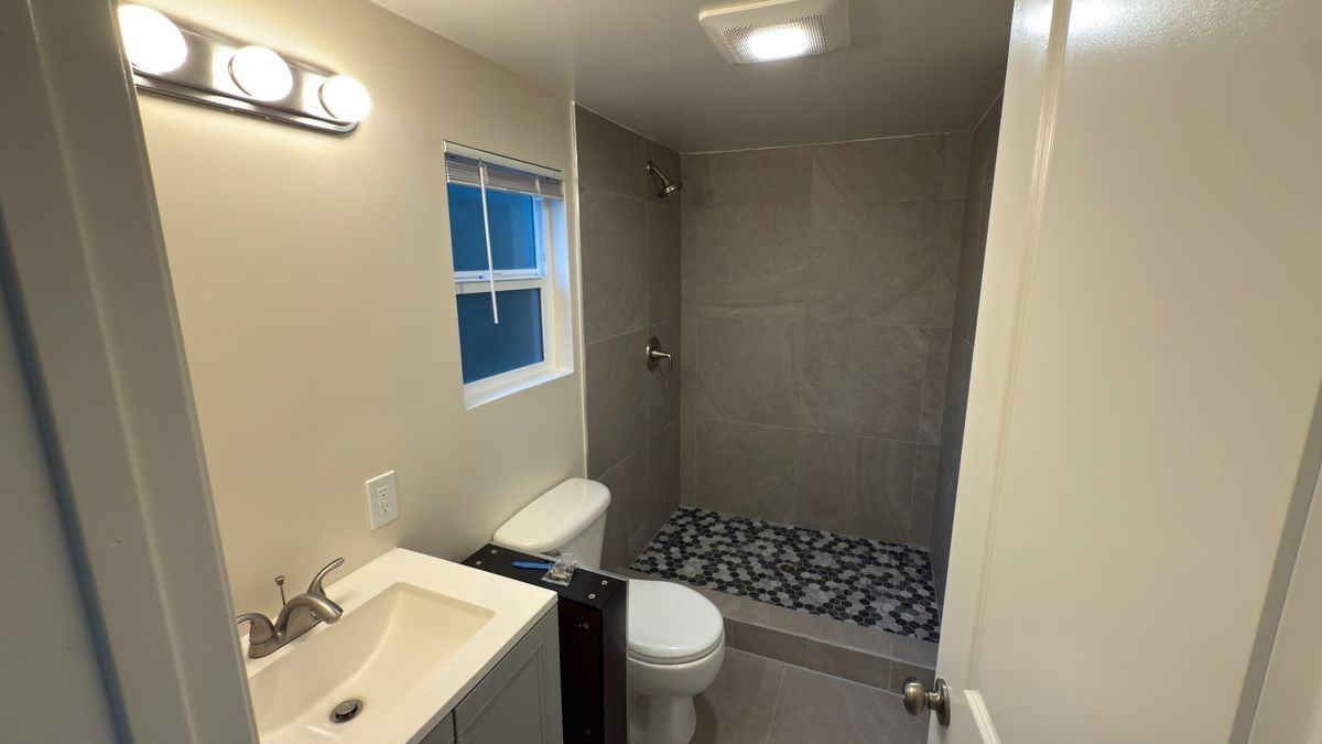 385 Redondo Ave ##C - Photo 2 of 5