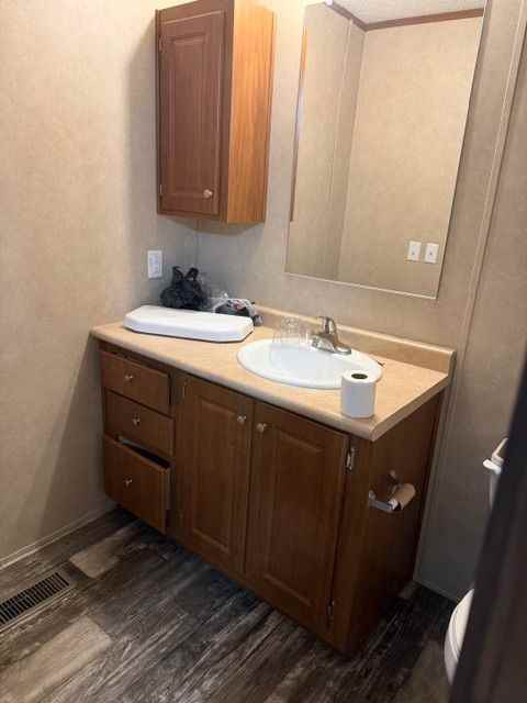 2606 Lincoln Way Nw - Photo 3 of 12