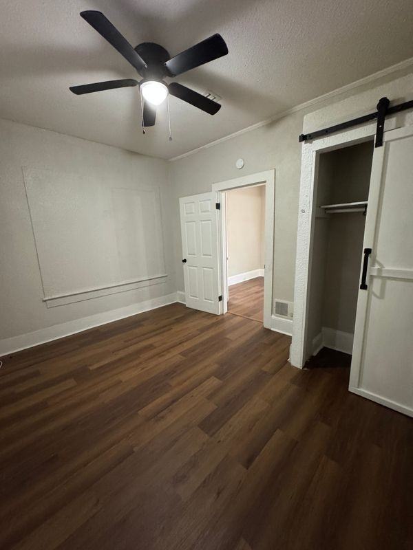 1459 W 23rd St - Photo 6 of 12