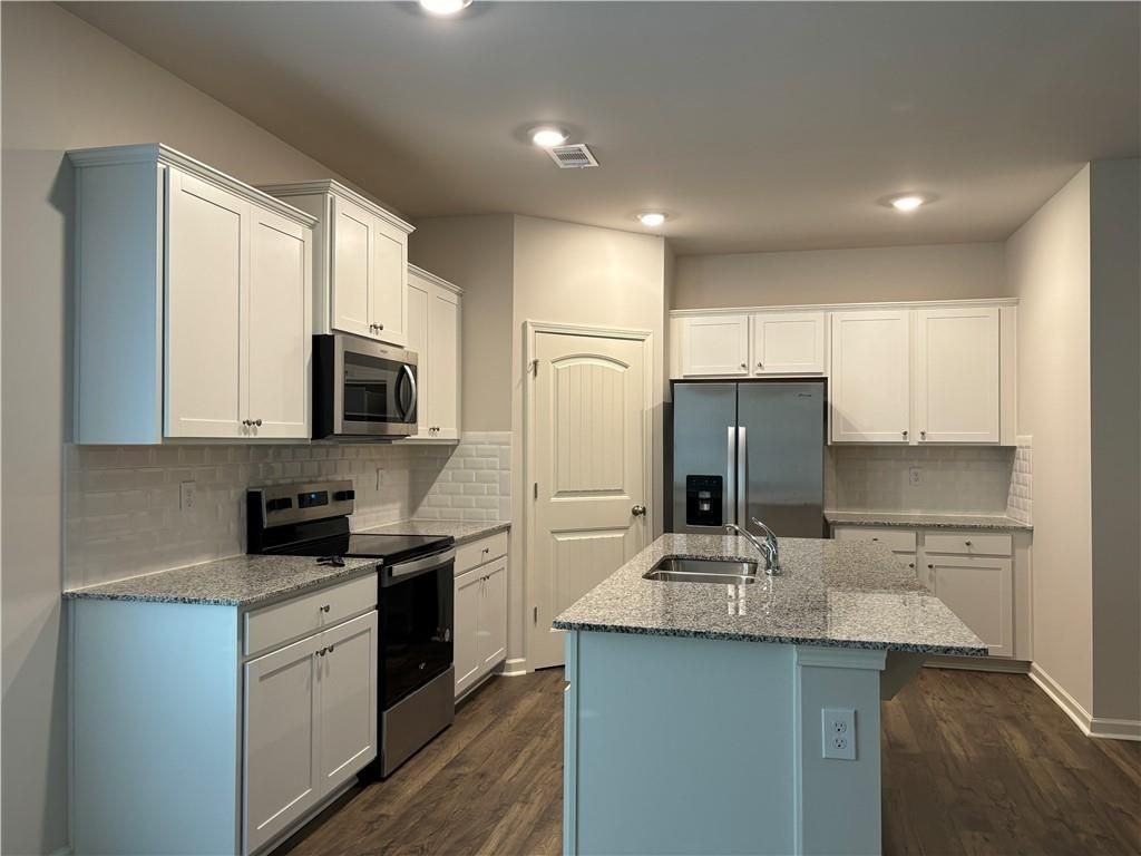 519 Stoneybrook Dr - Photo 4 of 15