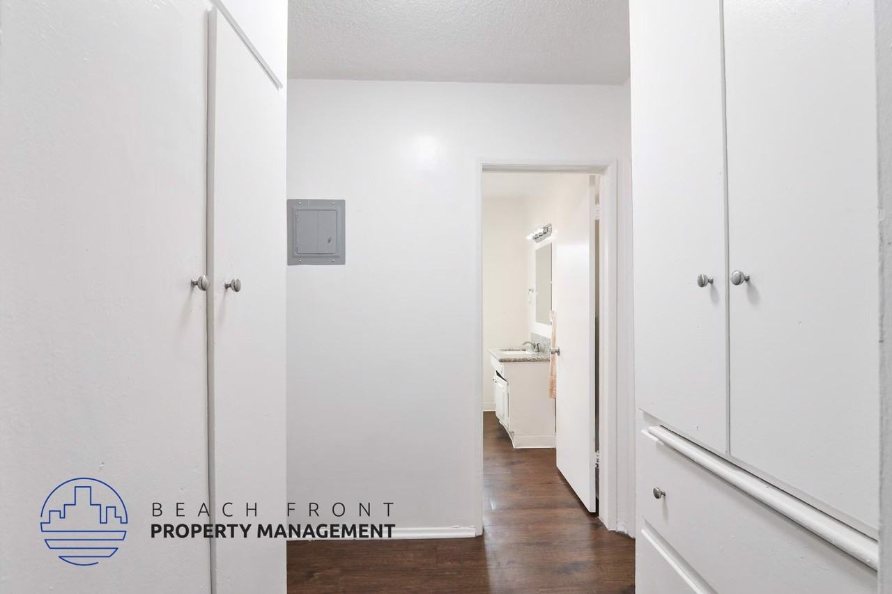 768 Gaviota Ave. - Photo 2 of 10