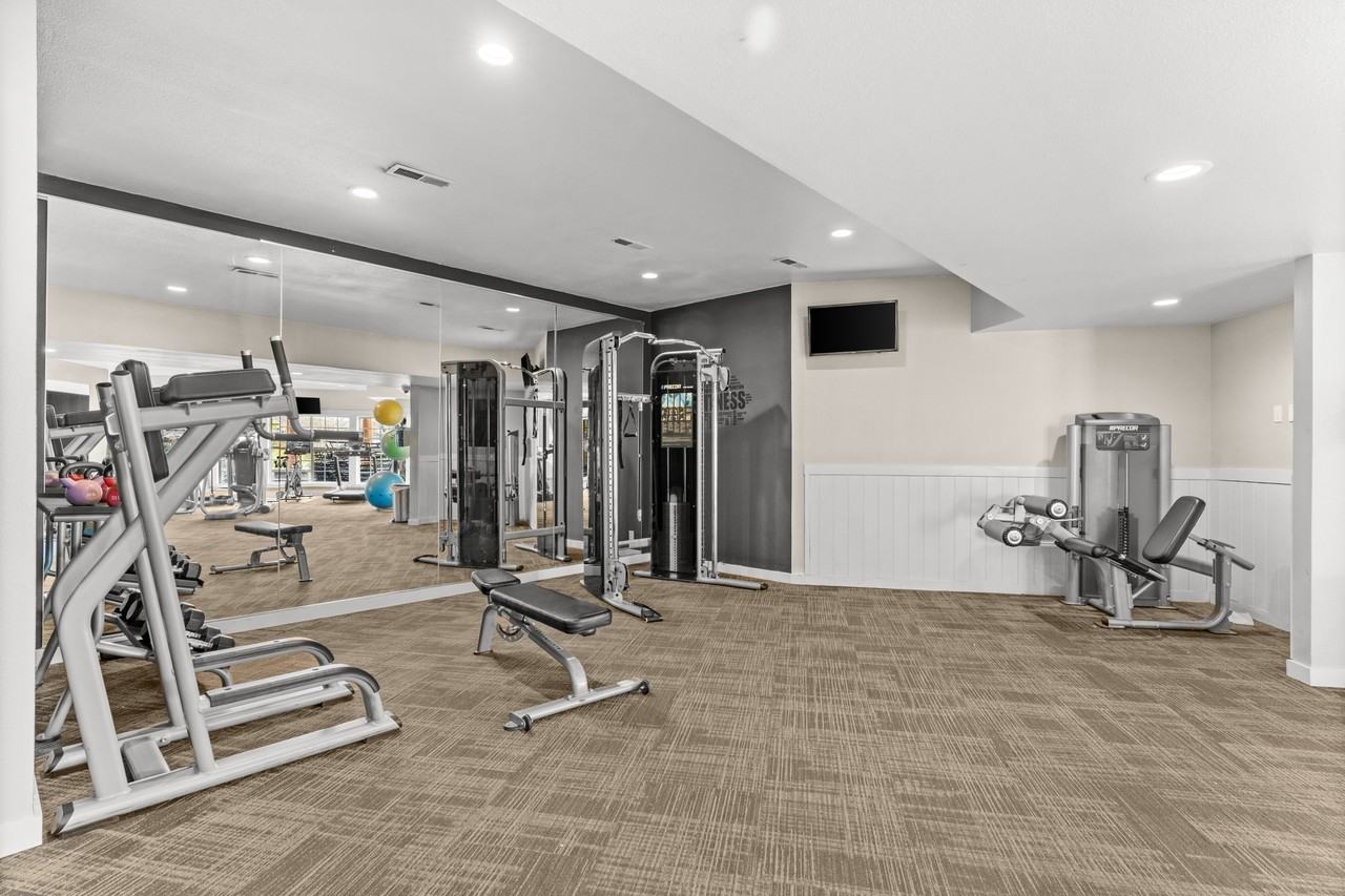 Deer Creek Apartments - Photo 6 of 47