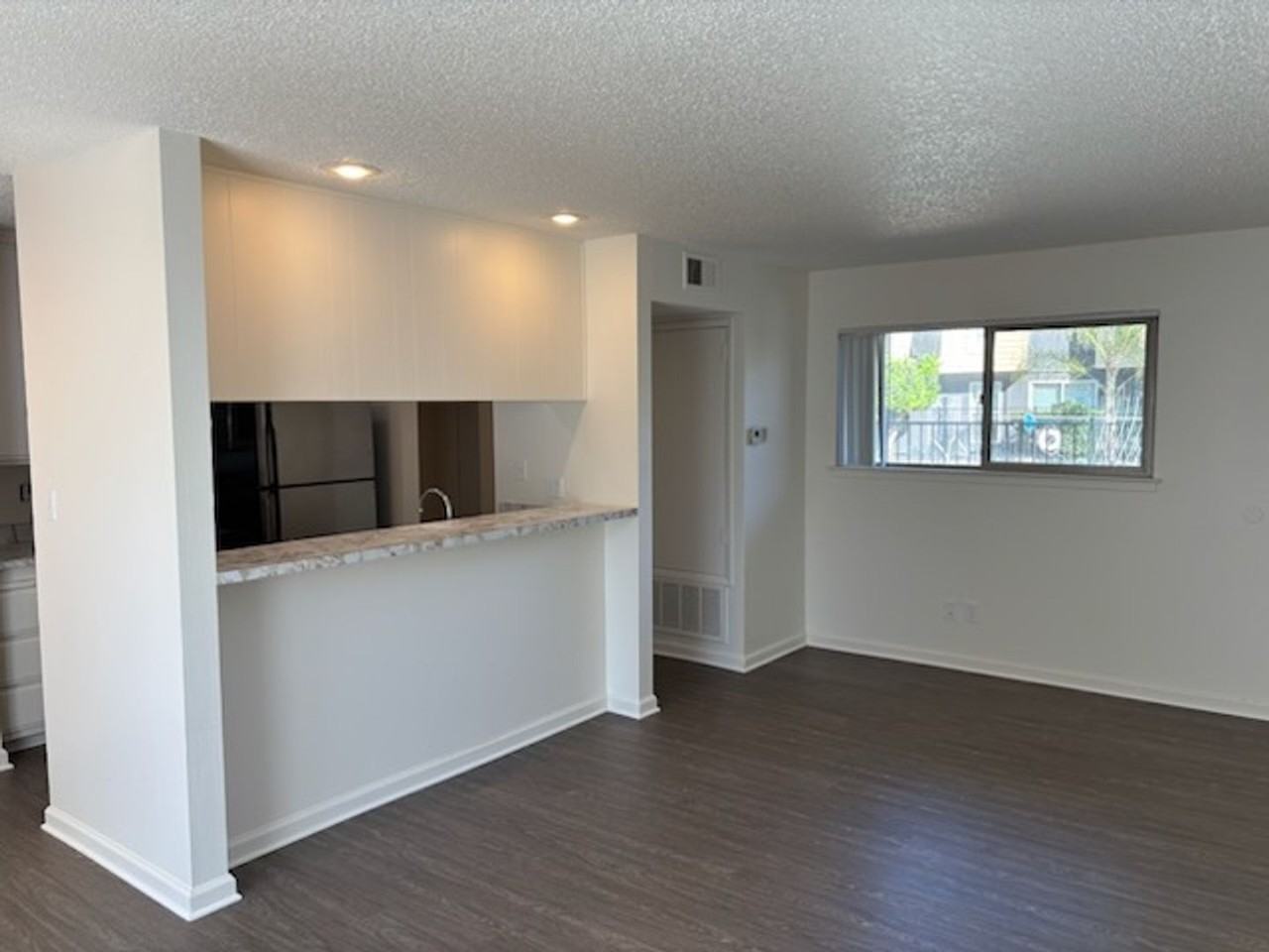 Jersey - Photo 3 of 20