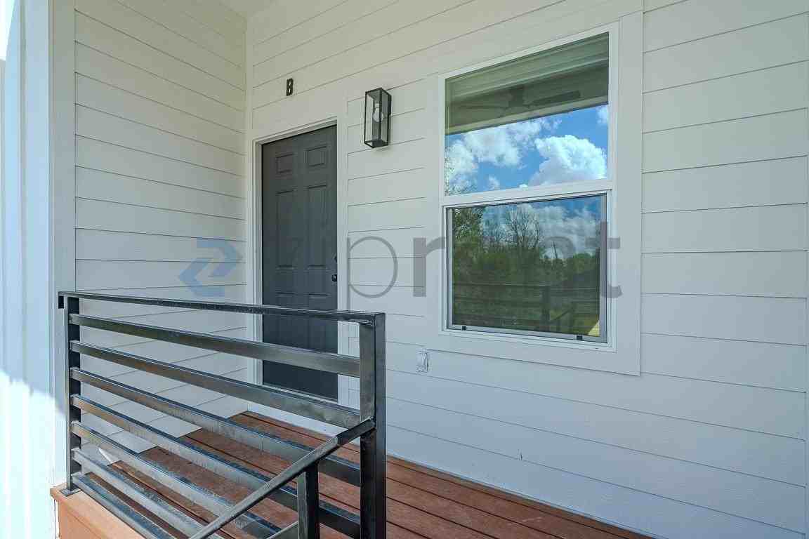 303 Cartersville St #B - Photo 6 of 26