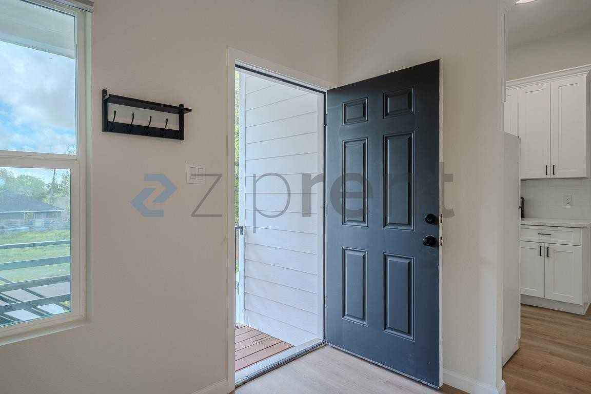 303 Cartersville St #B - Photo 7 of 26