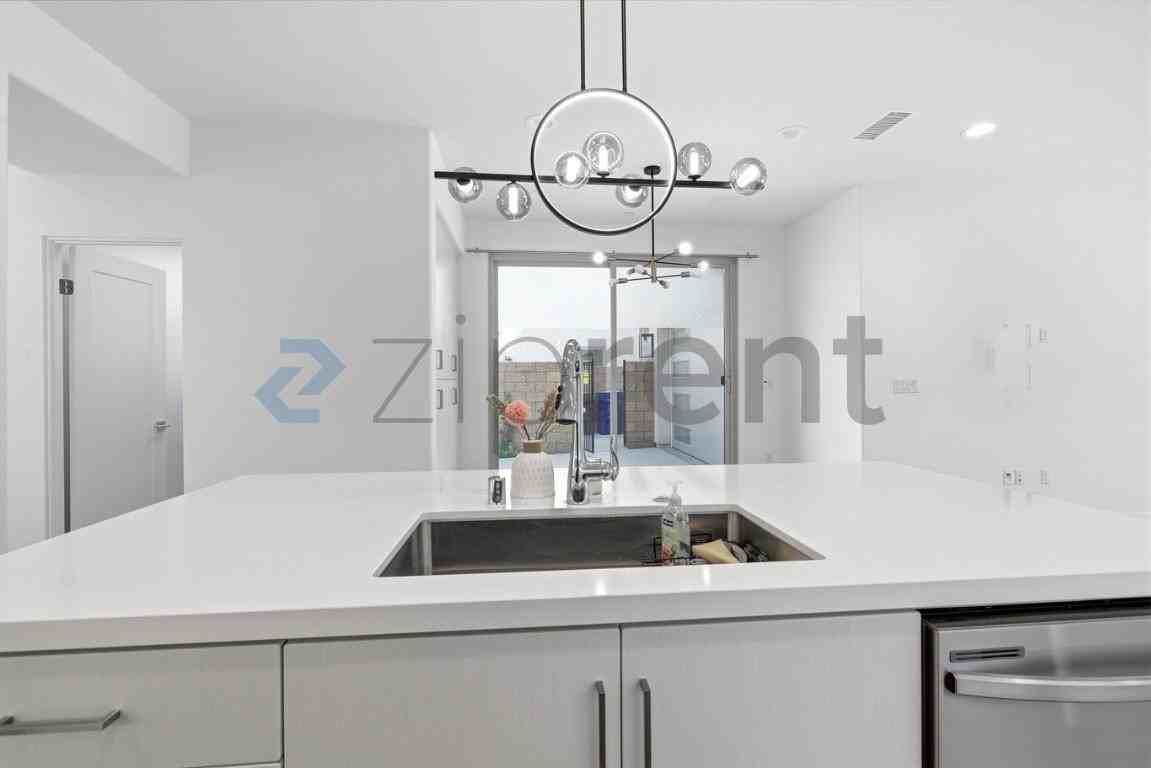 74189 Storke Dr - Photo 6 of 40