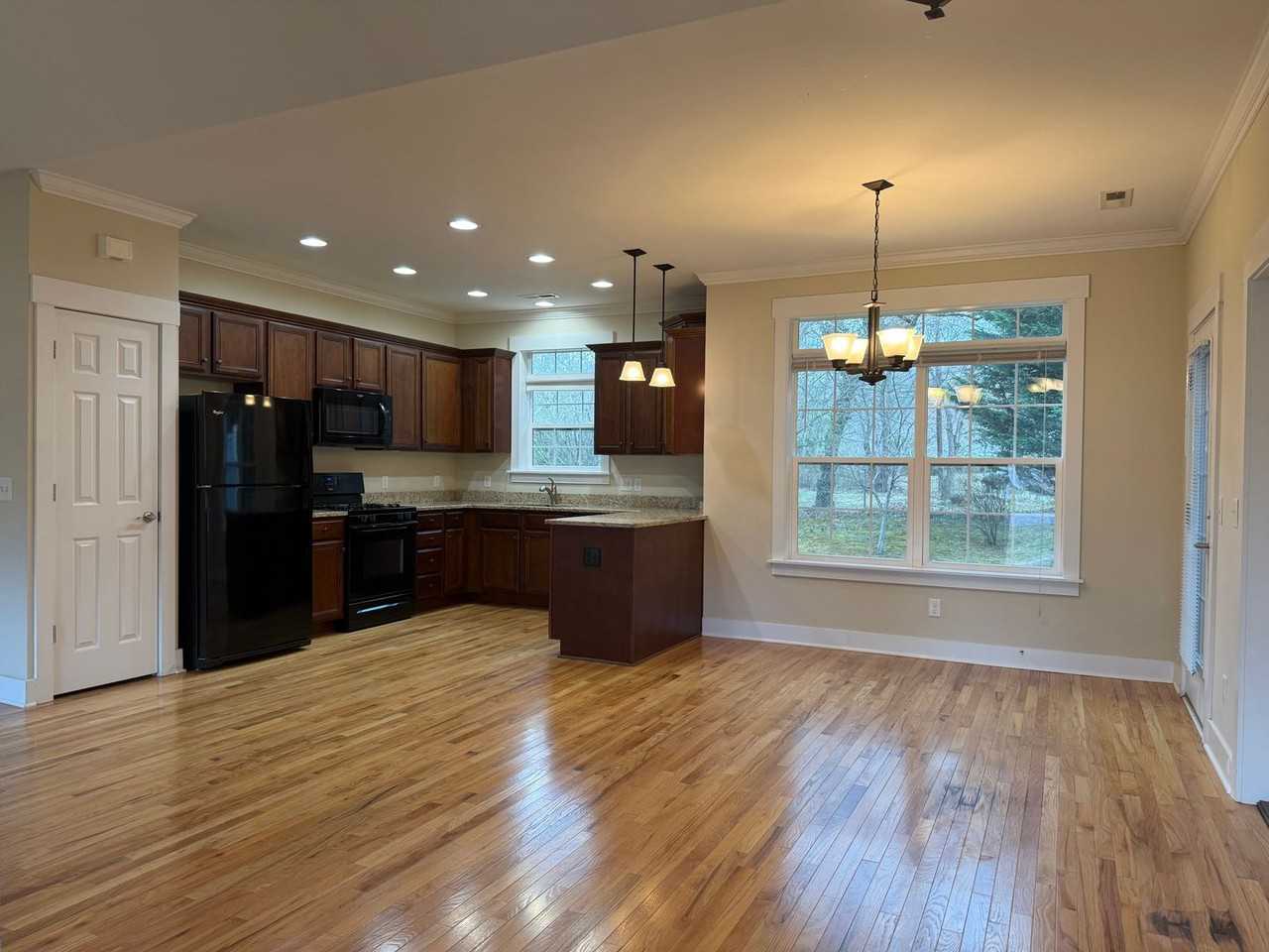 7 White Pine Dr - Photo 3 of 17