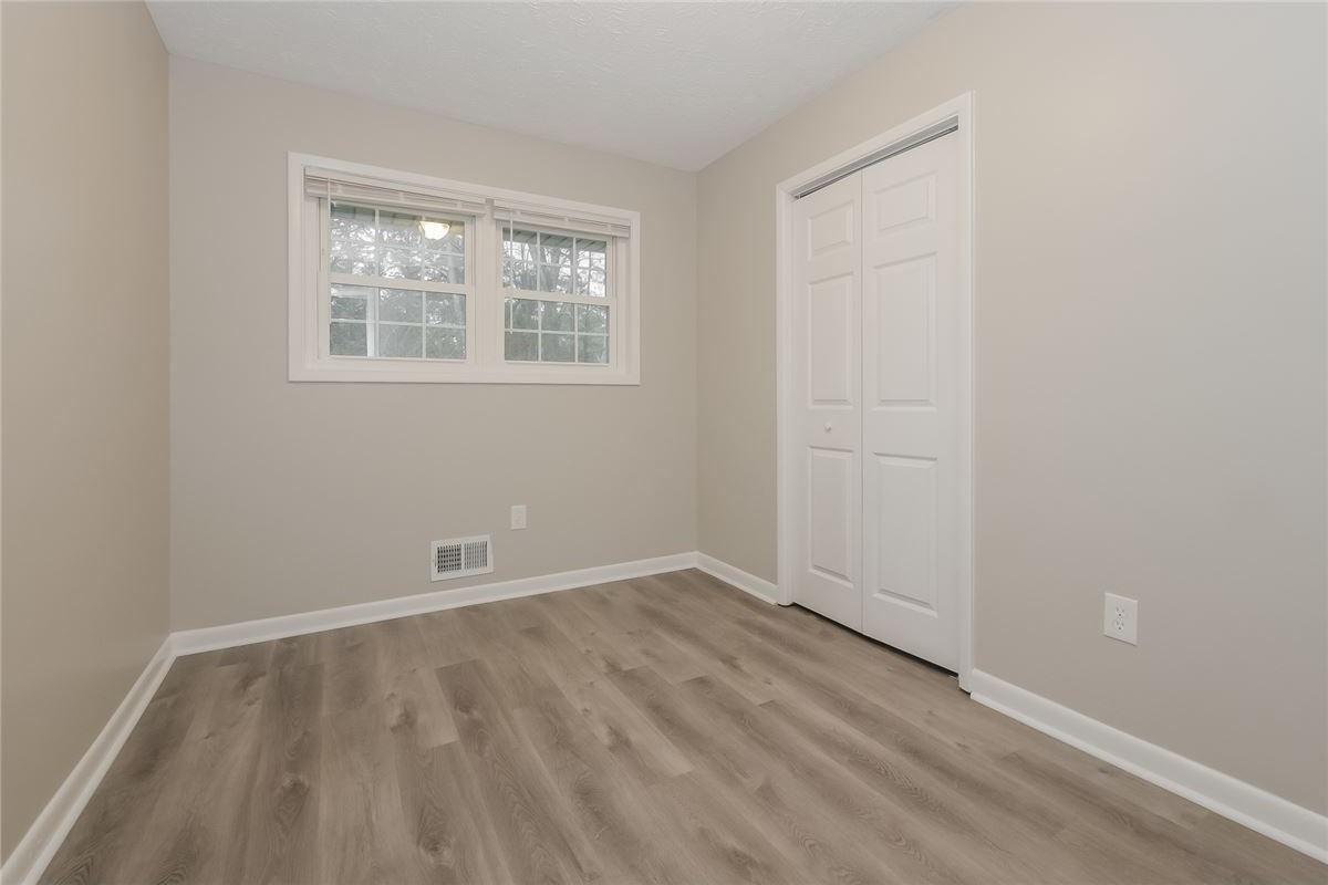 1465 Brownleaf Dr - Photo 3 of 15