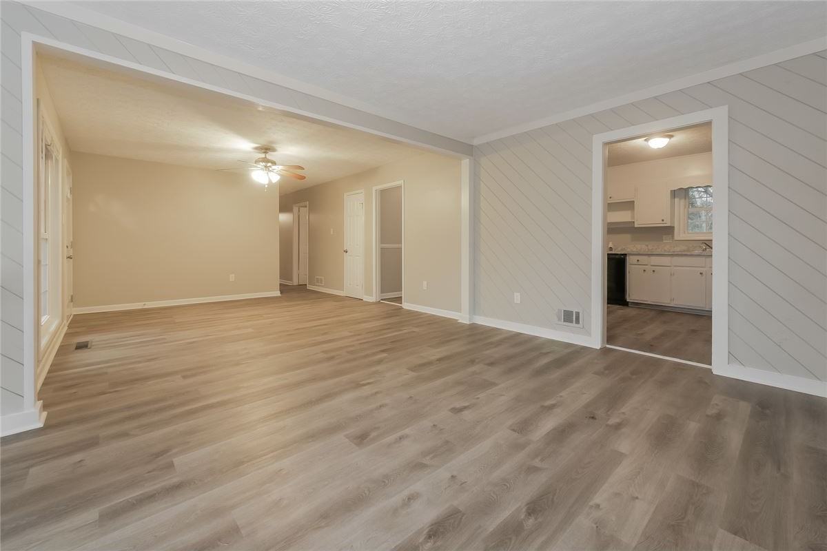 1465 Brownleaf Dr - Photo 4 of 15