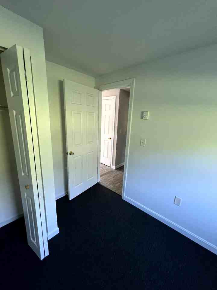 51 Glenwood Dr #1 - Photo 3 of 21