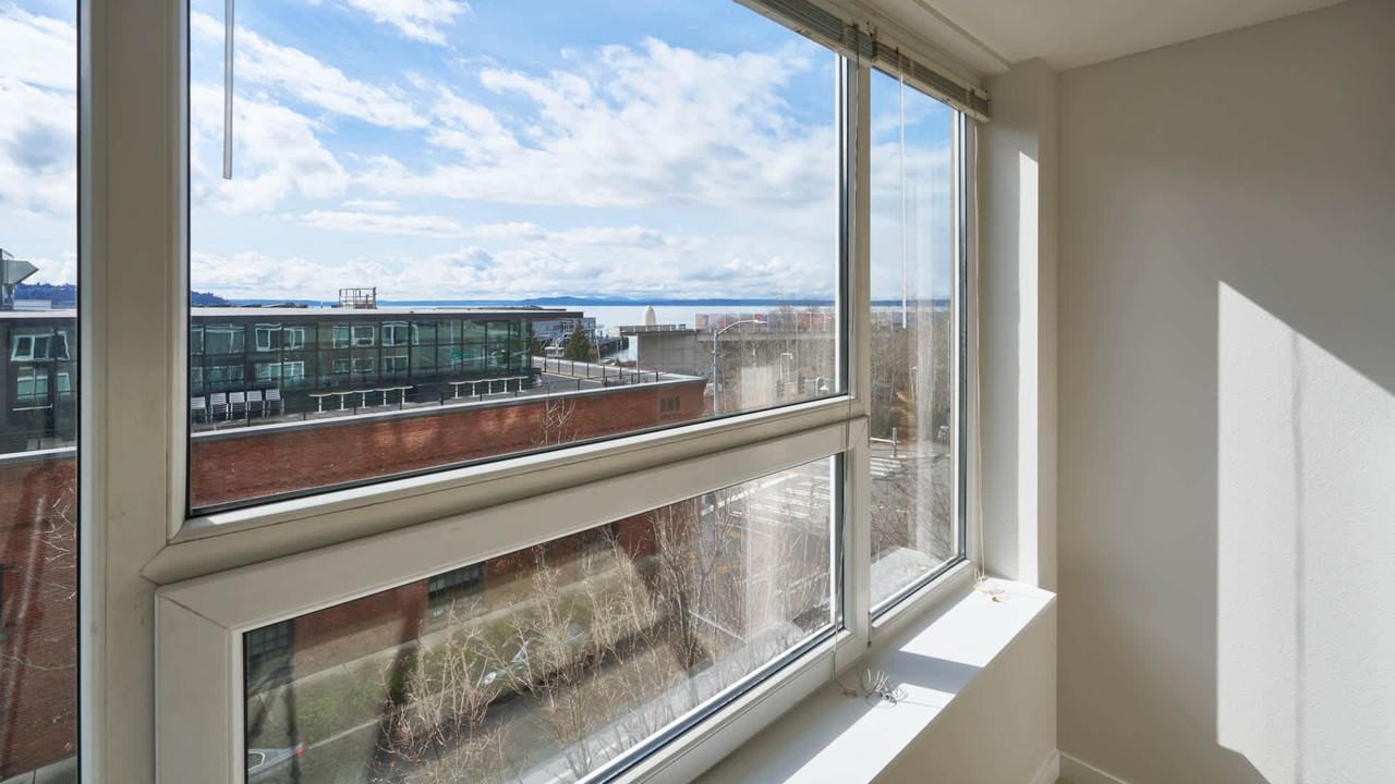 Olympus - Photo 3 of 50