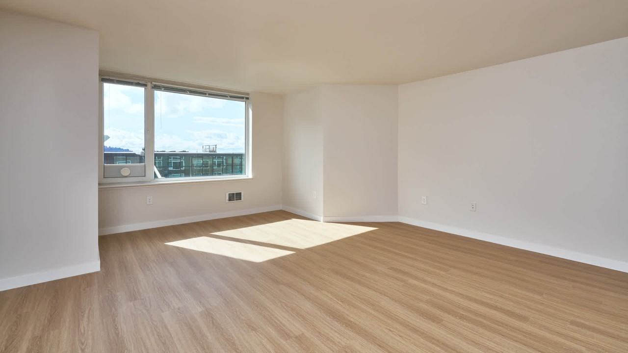 Olympus - Photo 4 of 50