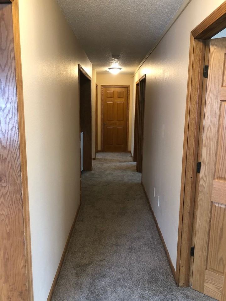 Knox Ave 2: 1030 - Photo 3 of 12