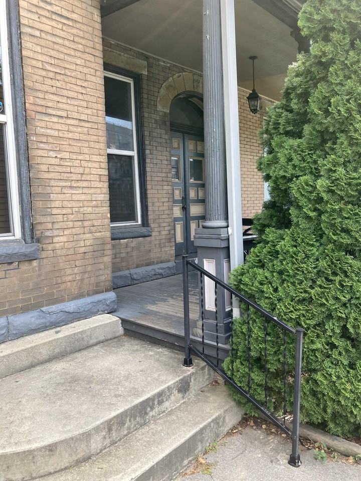 1605 N 2nd St #1 - Photo 4 of 17