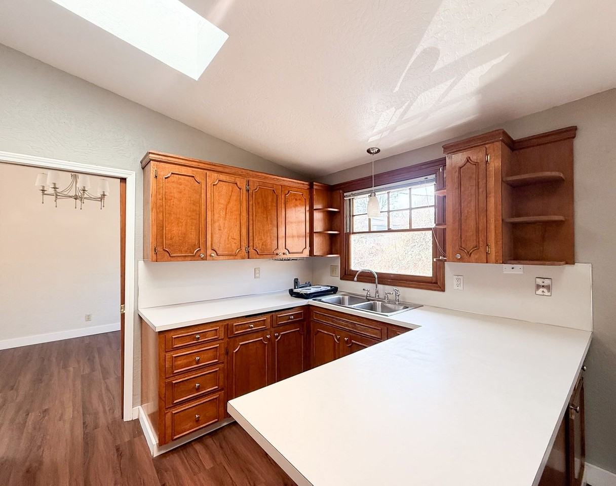 970 Cascade Dr Nw - Photo 4 of 35