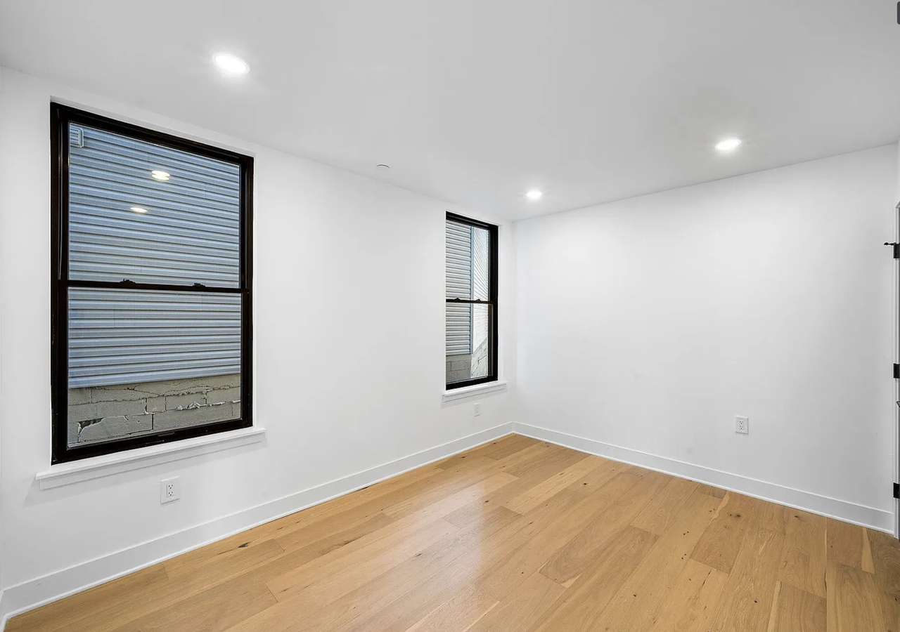 1800 W Girard Ave #2 - Photo 4 of 16