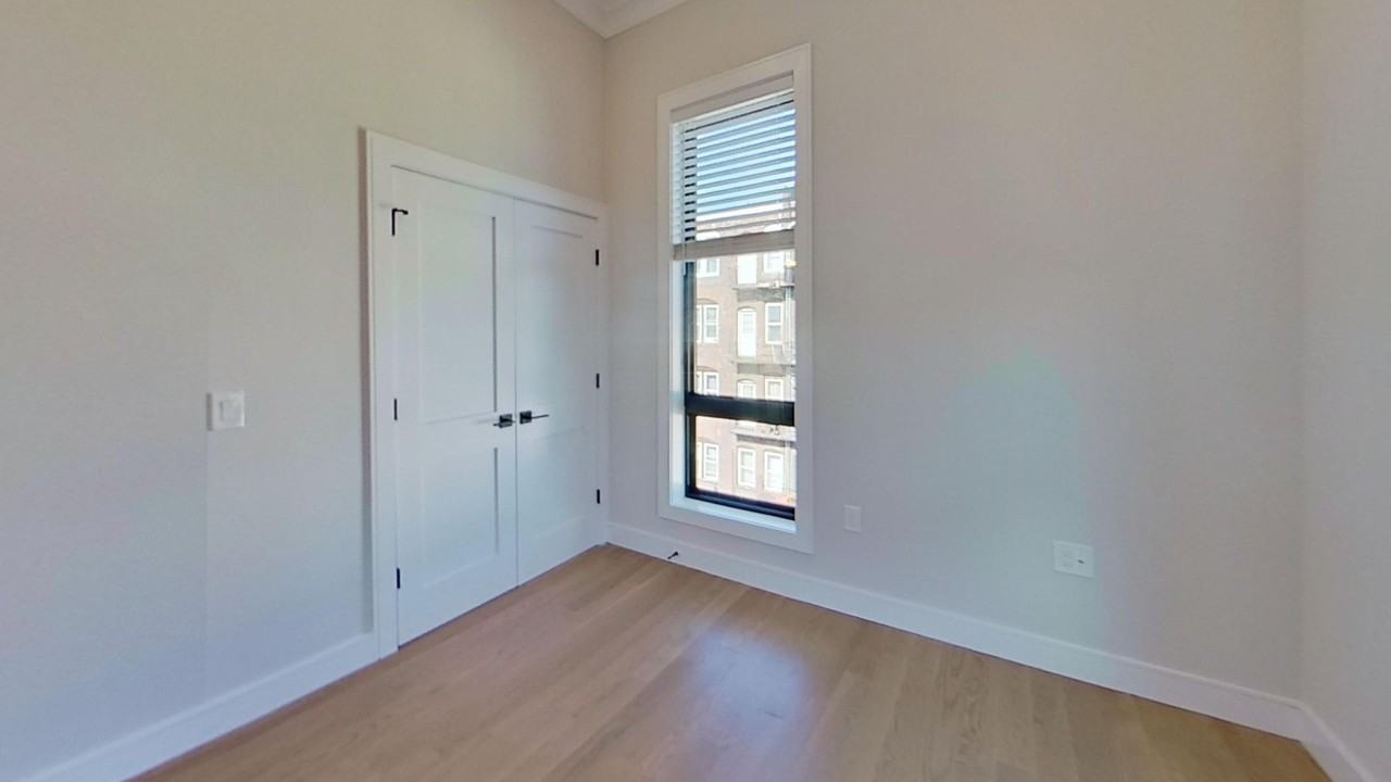 16 Highgate St - Photo 4 of 11