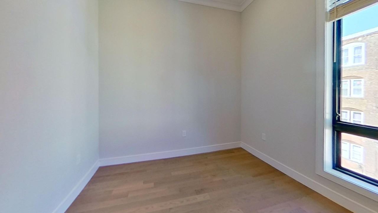 16 Highgate St - Photo 5 of 11