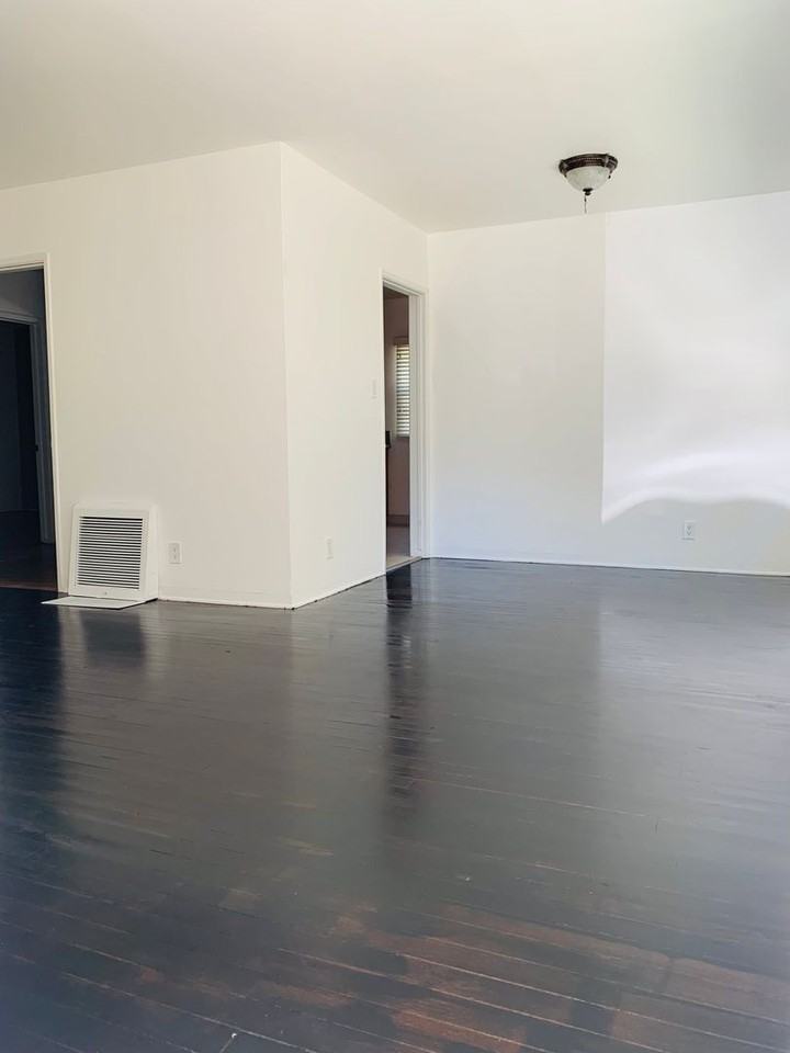 Spacious 2 & 3 Bedroom Apartments Available - Photo 4 of 27