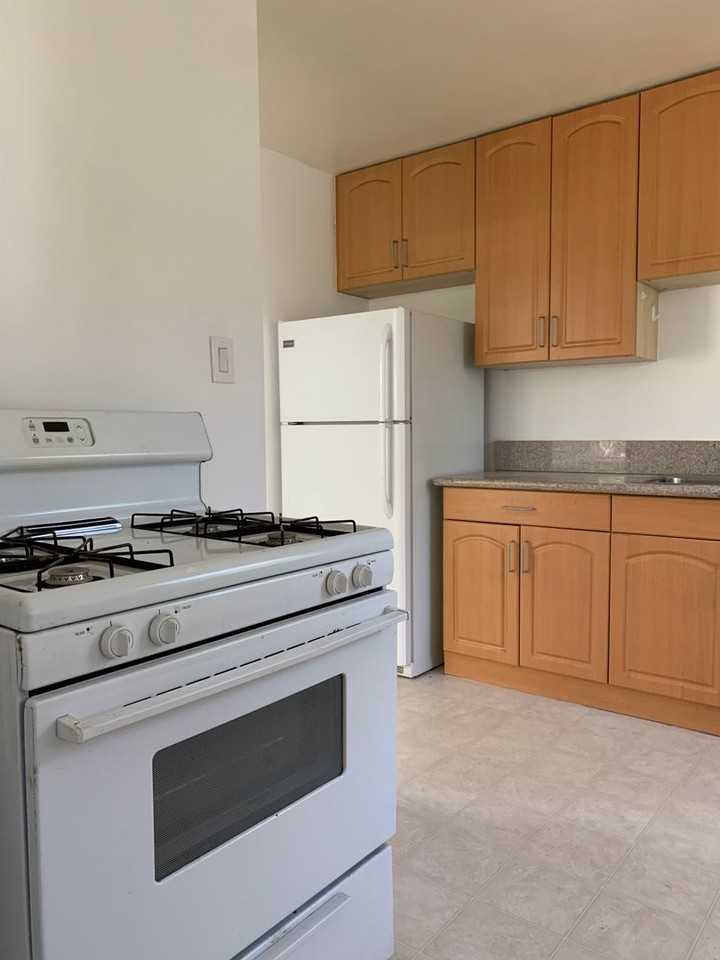 Spacious 2 & 3 Bedroom Apartments Available - Photo 5 of 27