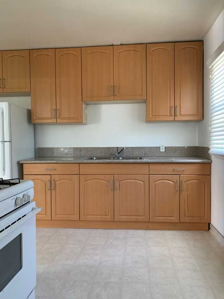 Spacious 2 & 3 Bedroom Apartments Available - Photo 6 of 27